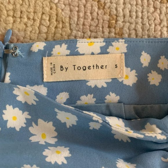 Daisy Mini skirt - Picture 3 of 3